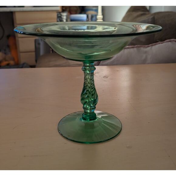 Unbranded Other - 🍀Vintage Twisted Stem Glass Dish